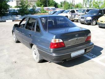 2003 Daewoo Nexia Photos