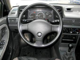 2003 Daewoo Nexia Pictures