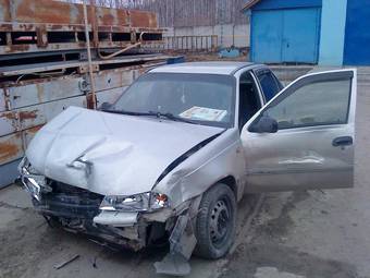 2004 Daewoo Nexia Photos