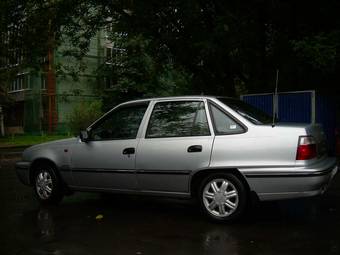 2004 Daewoo Nexia Pictures