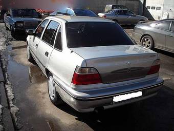 2005 Daewoo Nexia Photos