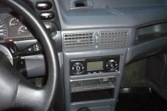2005 Daewoo Nexia Photos