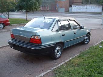 2006 Daewoo Nexia Photos