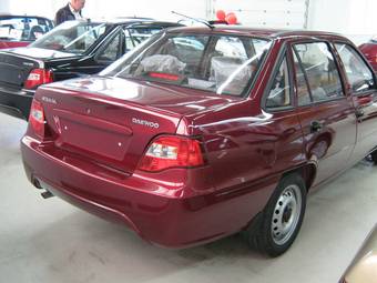 2010 Daewoo Nexia Images