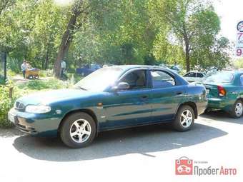 1998 Daewoo Nubira Photos