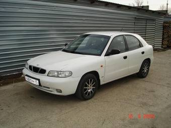 1998 Daewoo Nubira Pictures