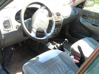 1998 Daewoo Nubira Pictures