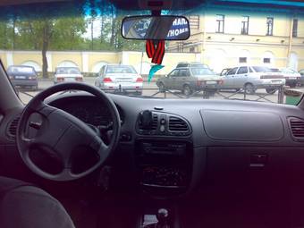 1999 Daewoo Nubira Photos
