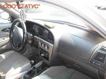 2000 Daewoo Nubira Photos