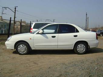 2001 Daewoo Nubira Pictures