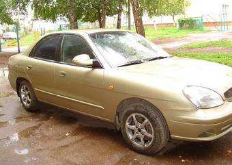 2001 Daewoo Nubira Pictures