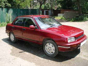 1990 Daihatsu Applause Pictures
