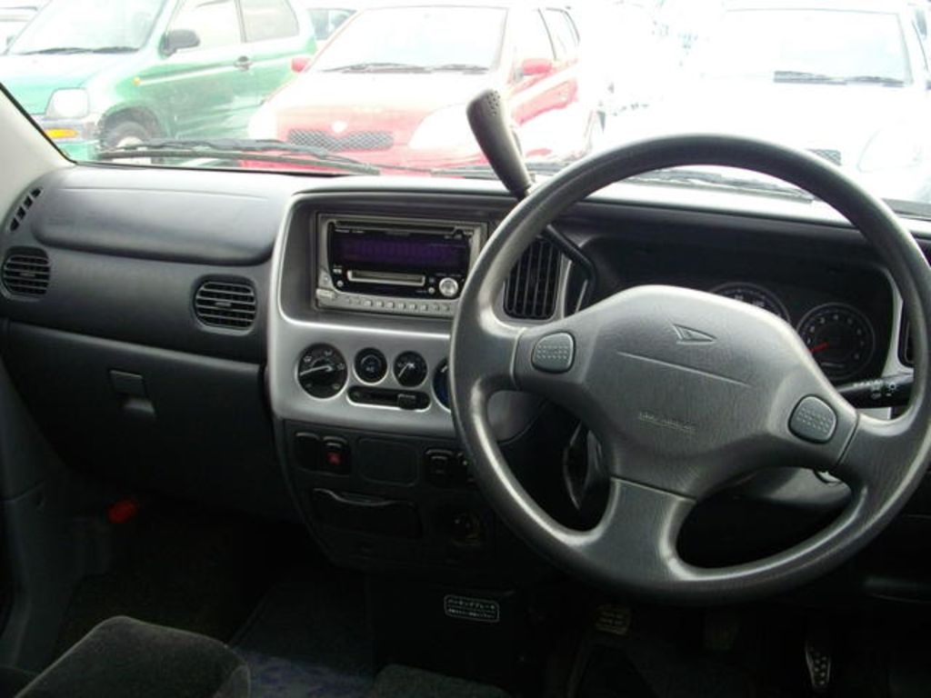 2002 Daihatsu Atrai