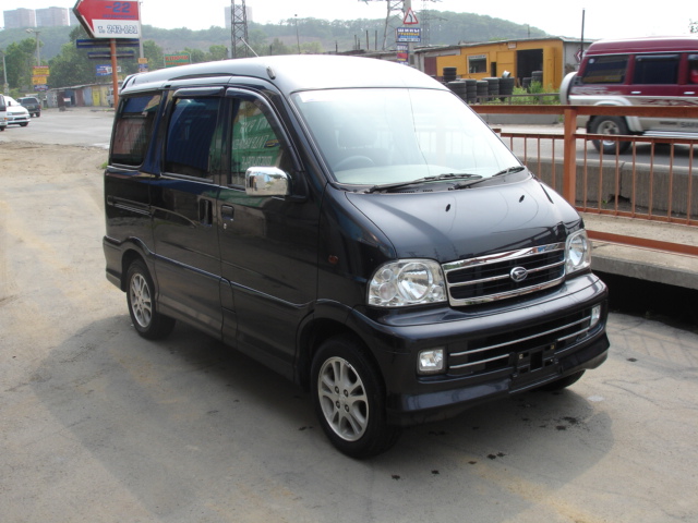 2000 Daihatsu ATRAI7