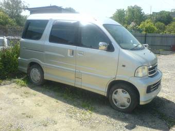 2000 Daihatsu ATRAI7 Pictures