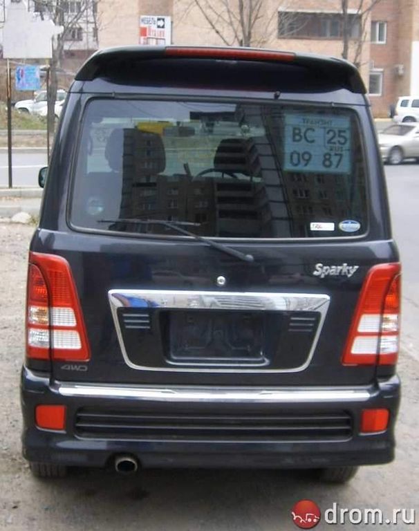 2001 Daihatsu ATRAI7