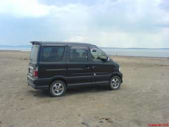 2001 Daihatsu ATRAI7 Images