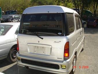 2001 Daihatsu ATRAI7 Pictures