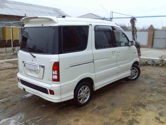 2001 Daihatsu ATRAI7 Photos