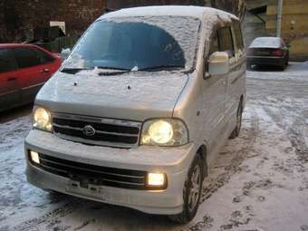 2002 Daihatsu ATRAI7 Pics