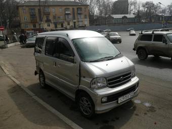 2002 Daihatsu ATRAI7 Photos