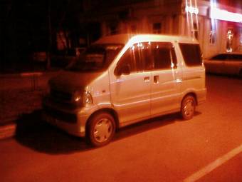 2002 Daihatsu ATRAI7 Images