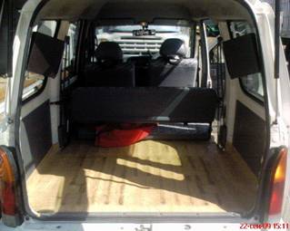 2002 Daihatsu ATRAI7 Photos