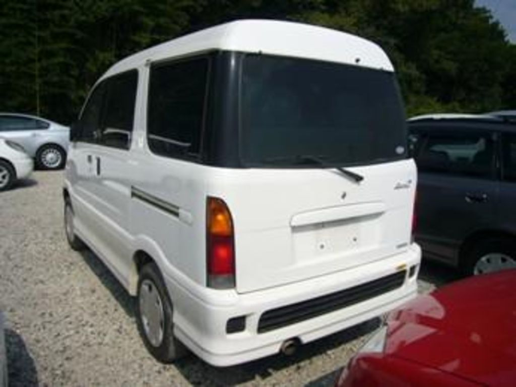 2003 Daihatsu ATRAI7