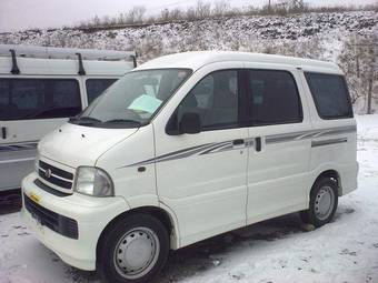 2003 Daihatsu ATRAI7 Photos