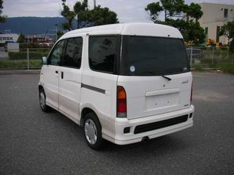 2003 Daihatsu ATRAI7 Pictures