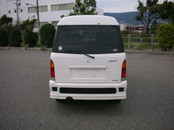 2003 Daihatsu ATRAI7 Photos