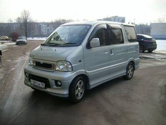 2003 Daihatsu ATRAI7 Photos