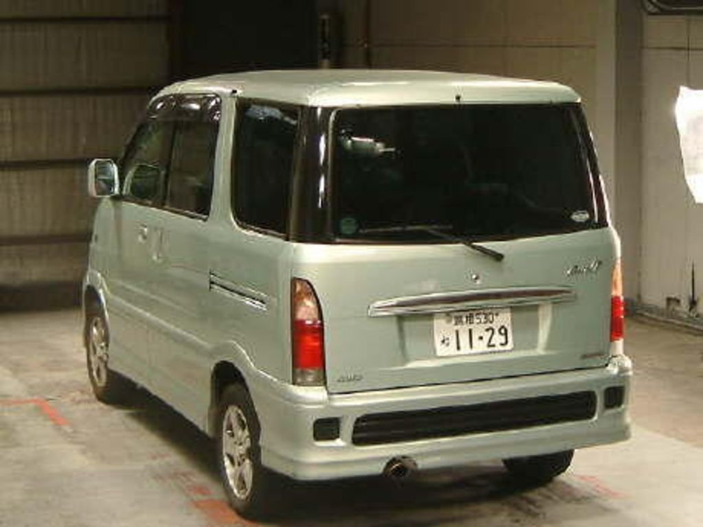 2004 Daihatsu ATRAI7