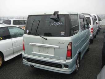 2004 Daihatsu ATRAI7 Photos