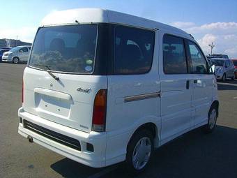 2004 Daihatsu ATRAI7 Photos