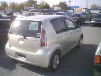 2005 Daihatsu Boon Photos