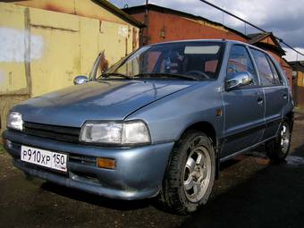 1990 Daihatsu Charade Photos