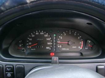 1996 Daihatsu Charade Pictures