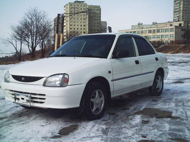 1998 Daihatsu Charade Social