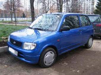 2002 Daihatsu Cuore Pictures