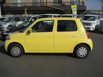 2006 Daihatsu Esse Photos