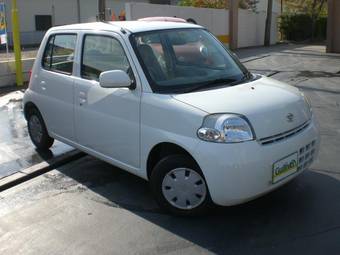 2007 Daihatsu Esse Photos