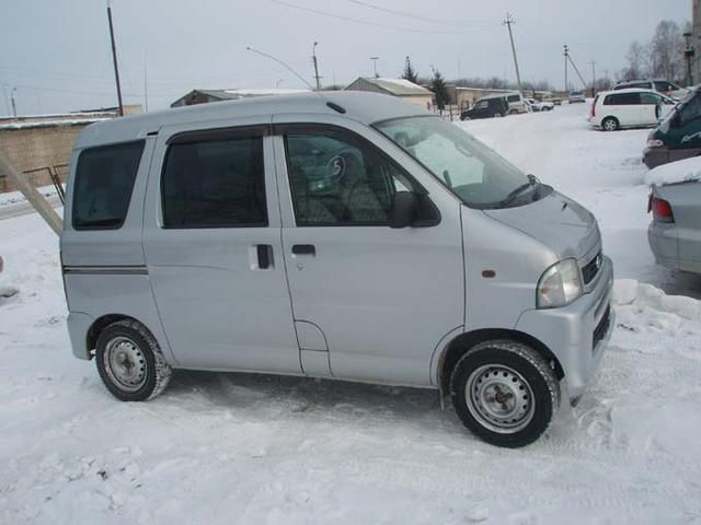 2002 Daihatsu Hijet