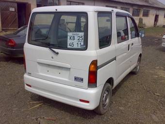 2002 Daihatsu Hijet Pictures