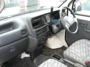 2002 Daihatsu Hijet Pictures