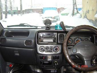 2002 Daihatsu Hijet Pics