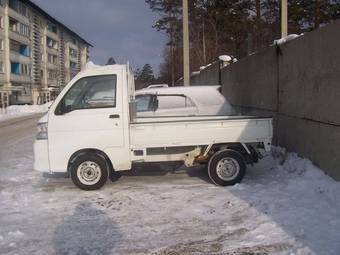 2011 Daihatsu Hijet Photos