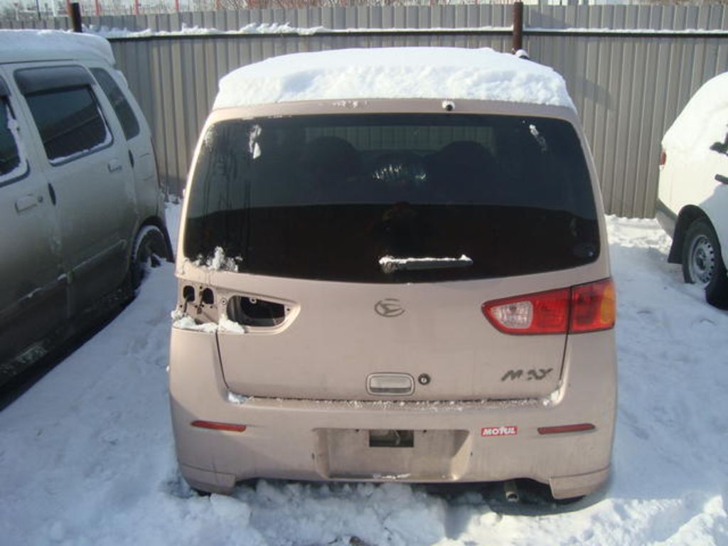 2001 Daihatsu Max