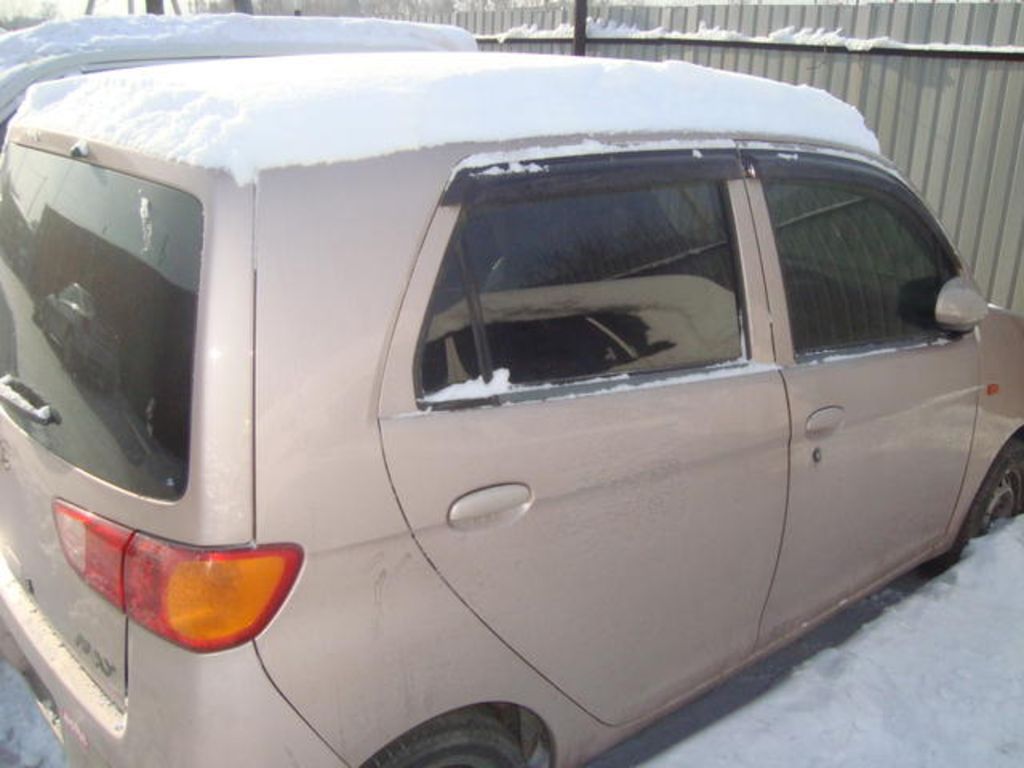 2001 Daihatsu Max