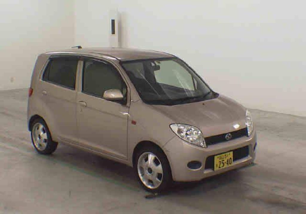 2002 Daihatsu Max